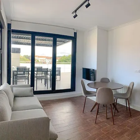 Atico Con Esplendida Terraza * 柯米拉斯